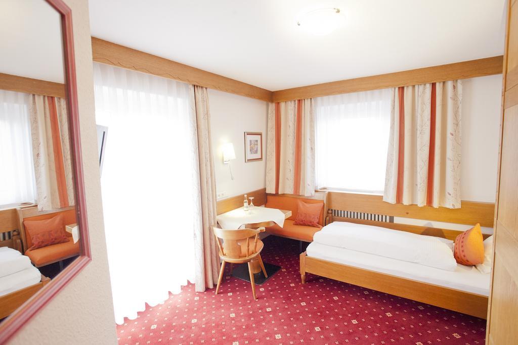 Gaestehaus Birkenhof Oberstdorf Rum bild